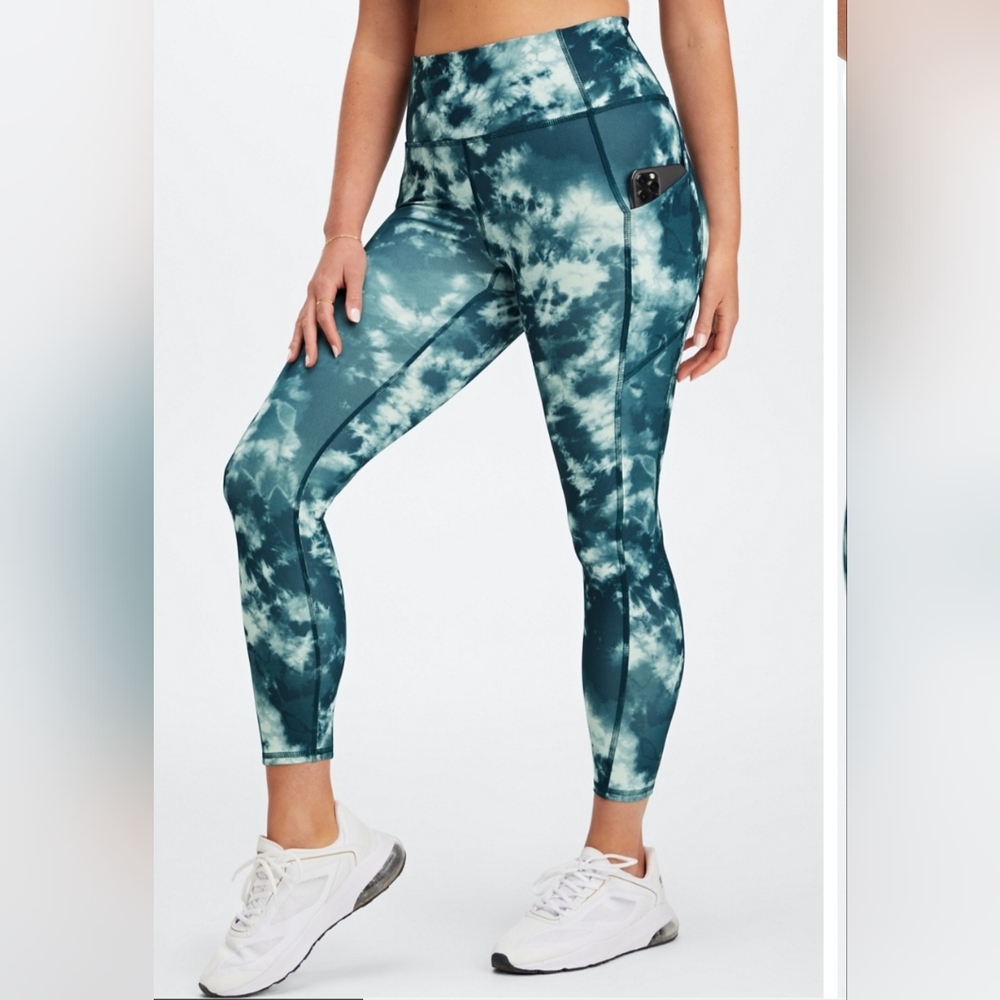 Fabletics Oasis PureLuxe High Waisted 7/8 Leggings in Grotto Magma NWT